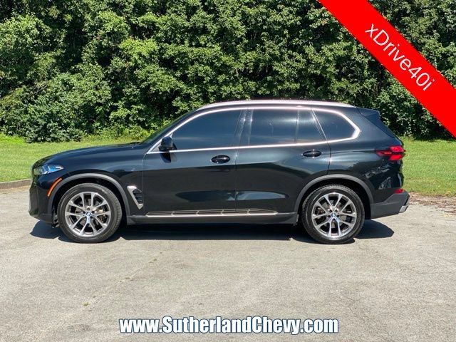 Used 2024 BMW X5 xDrive40i AWD/4WD image 4