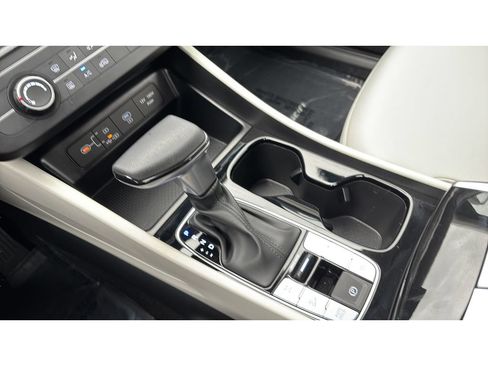 Certified 2025 Hyundai Tucson SE AWD/4WD image 17