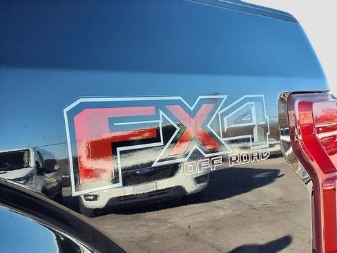 Used 2019 Ford F150 Platinum w/ Equipment Group 701A Luxury image 36