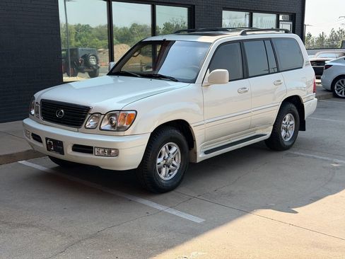 Used 2001 Lexus LX 470 4WD image 16