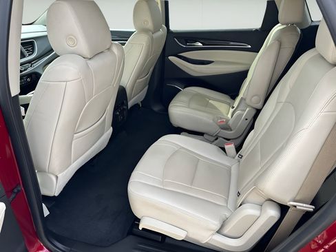 Used 2024 Buick Enclave Essence image 24