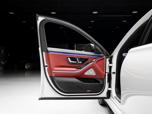 Used 2024 Mercedes-Benz S 63 AMG S image 57