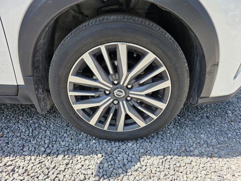 Used 2021 Nissan Kicks SV image 9