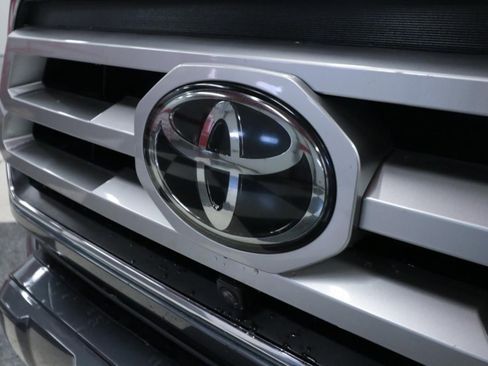 Used 2021 Toyota Tacoma Limited RWD image 35