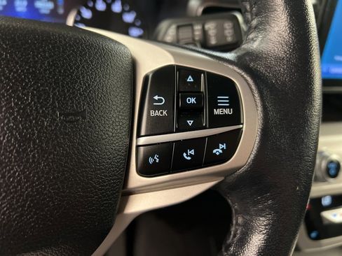 Certified 2021 Ford Explorer XLT w/ Equipment Group 202A image 19