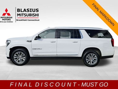 Used 2023 GMC Yukon XL Denali image 4