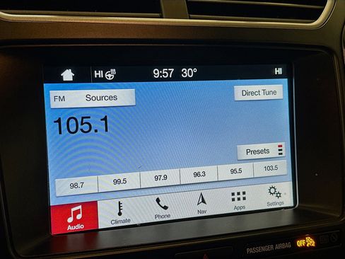 Used 2019 Ford Explorer XLT w/ Equipment Group 202A image 21