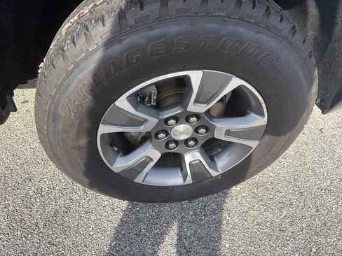 Used 2017 Chevrolet Colorado Z71 image 33