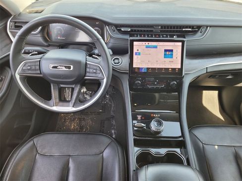 Used 2023 Jeep Grand Cherokee Limited w/ Trailer Tow Prep Group (B) image 8