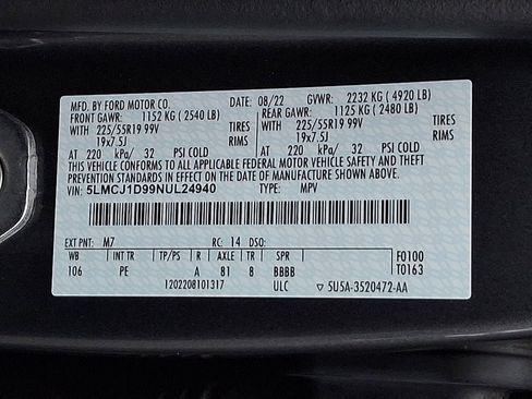 Used 2022 Lincoln Corsair AWD w/ Premium Package image 28