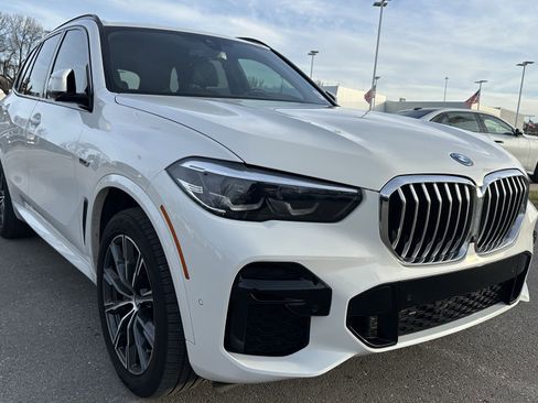 Certified 2023 BMW X5 xDrive45e w/ M Sport Package image 2