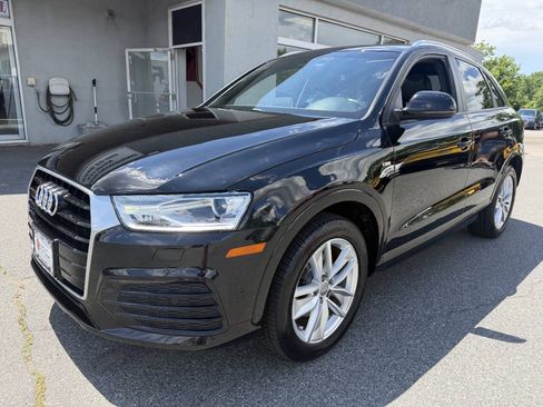 Used 2018 Audi Q3 2.0T Premium w/ Convenience Package AWD/4WD image 3