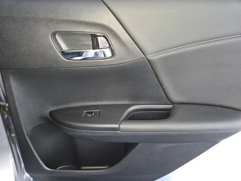 Used 2016 Honda Accord EX-L image 23