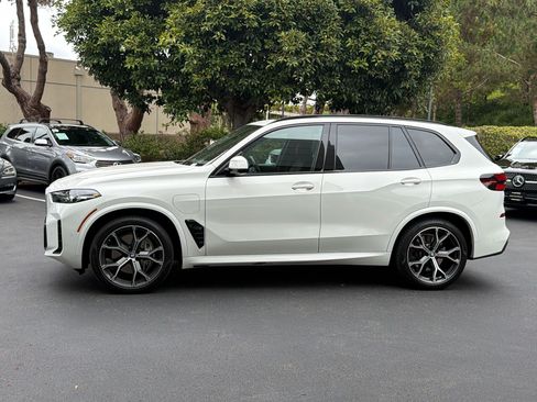 Used 2024 BMW X5 xDrive50e w/ M Sport Package AWD/4WD image 2