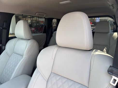 Used 2024 Mitsubishi Outlander SEL image 17