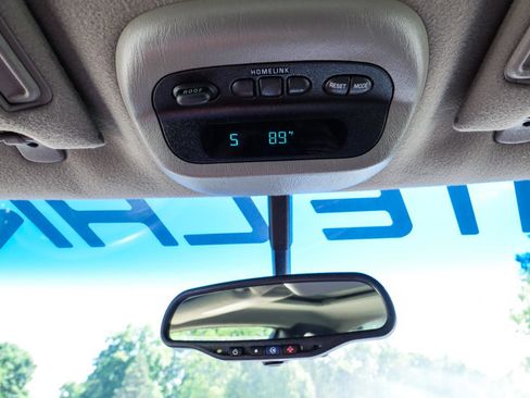 Used 2001 Chevrolet Monte Carlo SS w/ Preferred Equipment Group FWD image 29