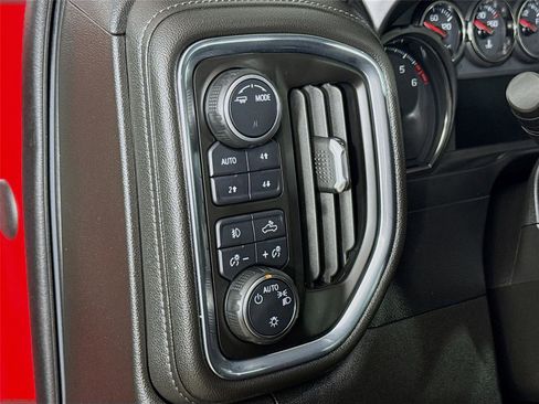 Used 2021 Chevrolet Silverado 1500 RST image 12