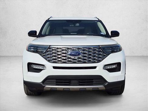 Used 2020 Ford Explorer Platinum w/ Premium Technology Package AWD/4WD image 2