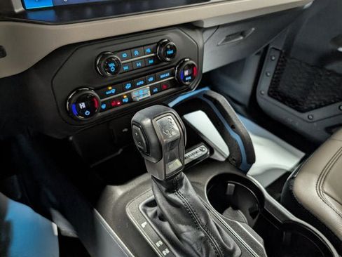 Used 2023 Ford Bronco Wildtrak image 26