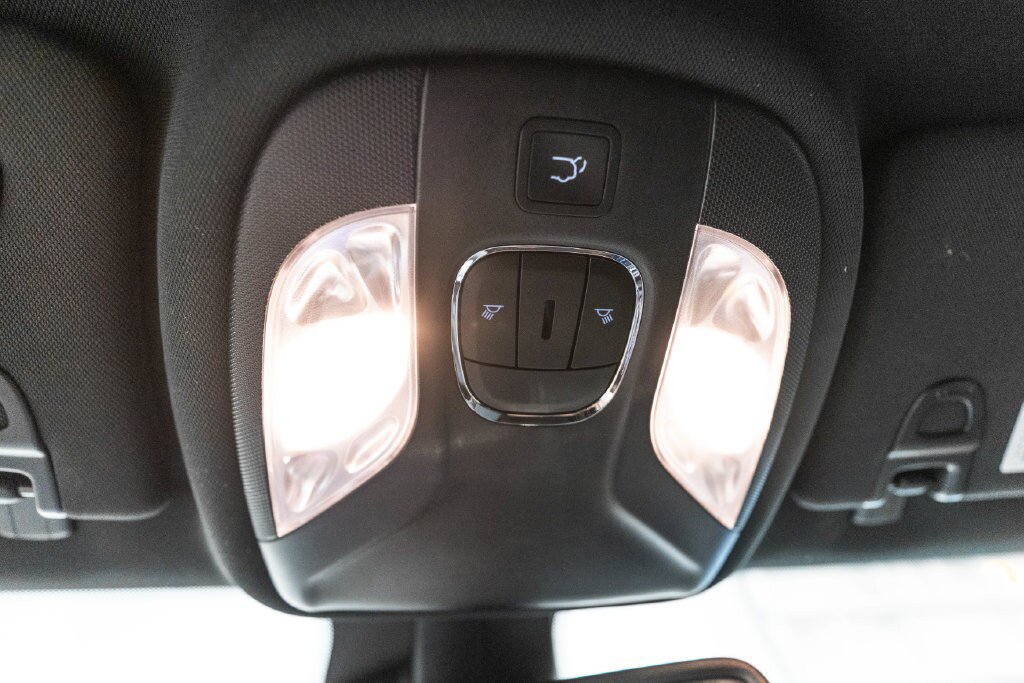 Used 2023 Jeep Compass Latitude w/ Convenience Group AWD/4WD image 26