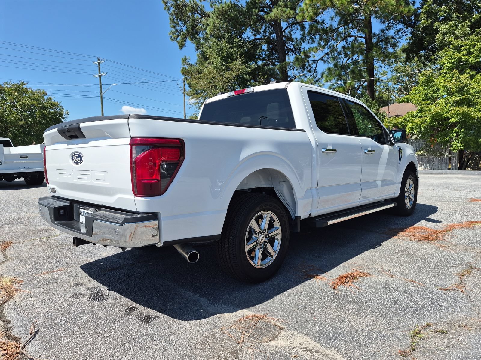 Used 2025 Ford F150 XLT w/ Equipment Group 301A Standard RWD image 9
