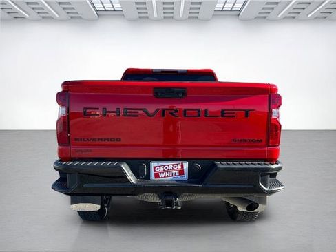 Used 2024 Chevrolet Silverado 2500 Custom w/ Custom Convenience Package image 5