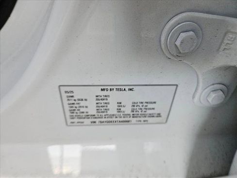 Used 2026 Tesla Model Y Long Range image 23