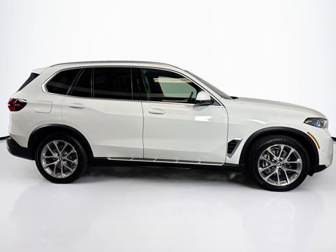 Used 2025 BMW X5 xDrive40i image 4