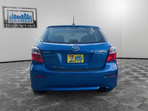 Used 2009 Toyota Matrix FWD image 4