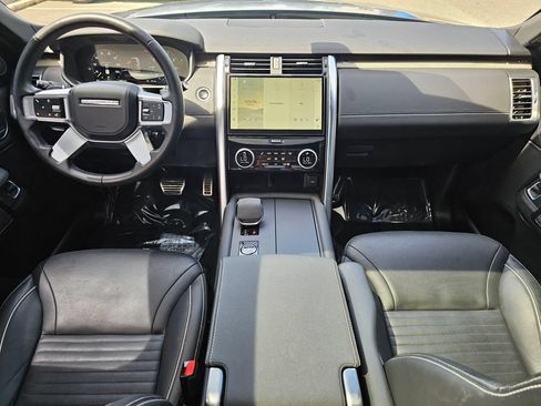 Used 2023 Land Rover Discovery HSE R-Dynamic AWD/4WD image 18