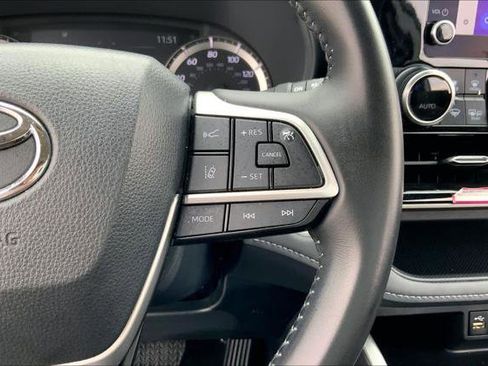 Certified 2024 Toyota Highlander LE image 24