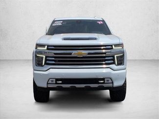 Used 2022 Chevrolet Silverado 2500 High Country w/ Z71 Off-Road Package AWD/4WD video 3