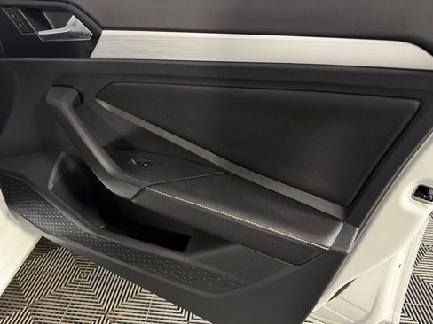 Used 2025 Volkswagen Jetta Sport FWD image 32