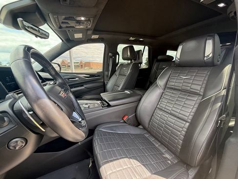Certified 2024 Cadillac Escalade V w/ Heavy-Duty Trailer Package AWD/4WD image 27