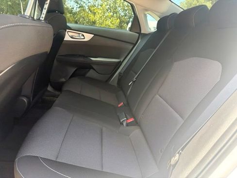 Used 2023 Kia Forte LXS w/ LXS Technology Package FWD image 19