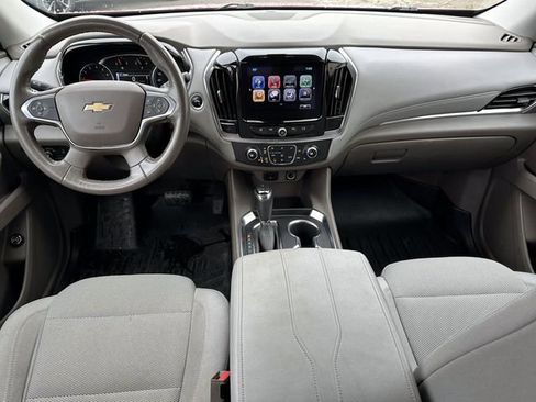 Used 2018 Chevrolet Traverse LT FWD image 15