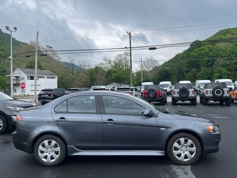 Used 2011 Mitsubishi Lancer ES FWD image 4