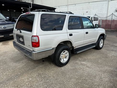 Used 2000 Toyota 4Runner 2WD image 4