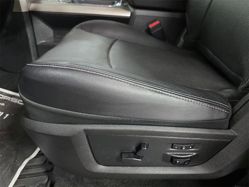 Used 2017 RAM 1500 Laramie w/ Convenience Group image 23