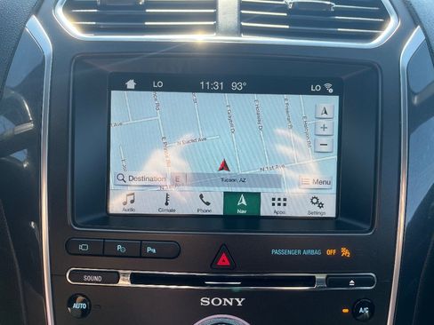 Used 2018 Ford Explorer Limited w/ Equipment Group 301A AWD/4WD image 15