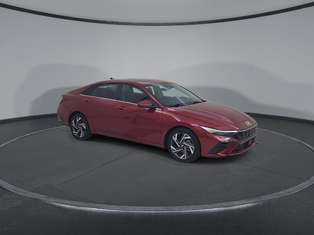 Used 2025 Hyundai Elantra SEL FWD image 2