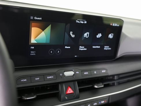 Used 2025 Kia K4 LXS image 17