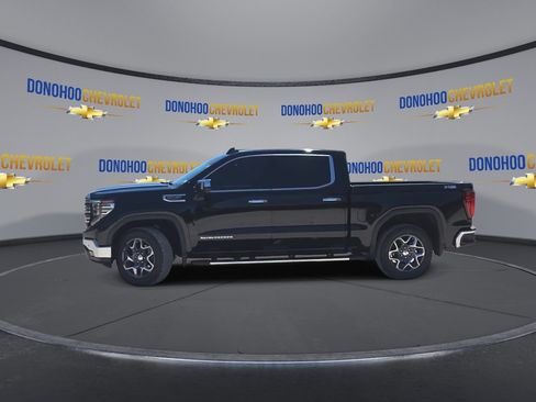 Used 2026 GMC Sierra 1500 SLT w/ SLT Premium Plus Package AWD/4WD image 12