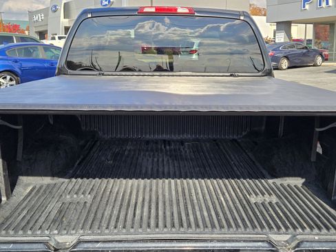 Used 2021 Nissan Frontier S w/ S Utility Package image 13