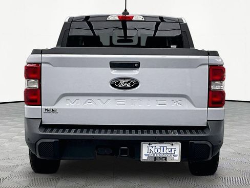 Certified 2025 Ford Maverick Lariat w/ Black Appearance Package AWD/4WD image 4