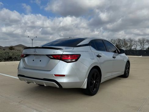Used 2023 Nissan Sentra SV image 4