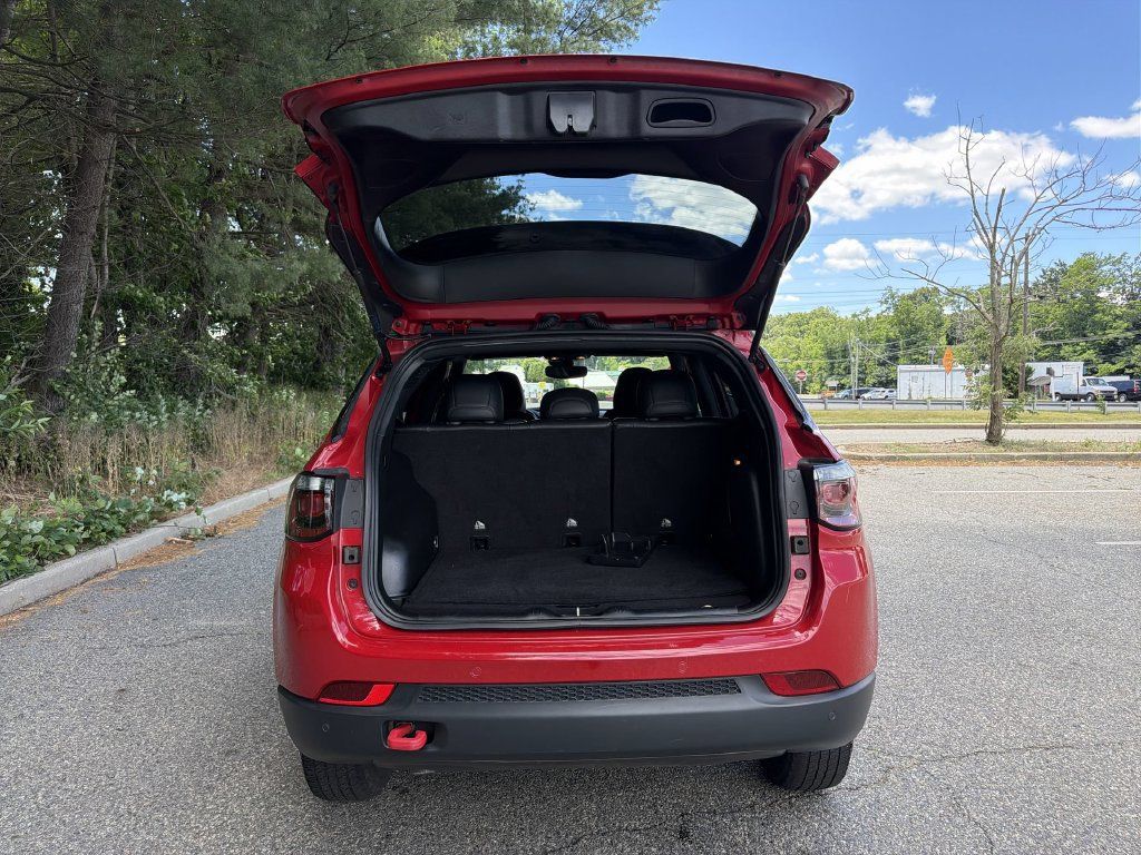 Used 2023 Jeep Compass Trailhawk w/ Sun and Sound Group AWD/4WD image 31
