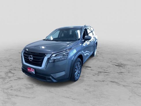 Used 2025 Nissan Pathfinder SV image 6