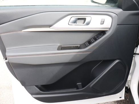 New 2026 Ford Explorer Active w/ Active Comfort Package image 35