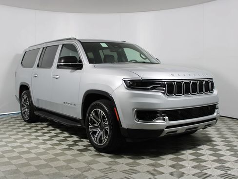 Used 2024 Jeep Wagoneer L Series II RWD image 45